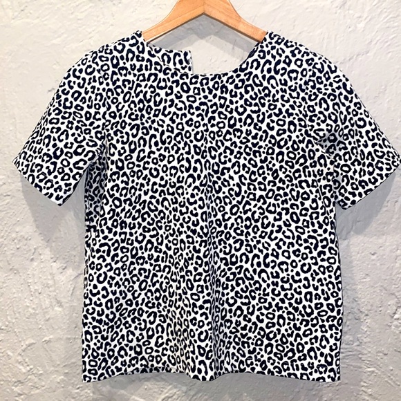 Ann Taylor Top Black & White Animal Print - Picture 1 of 6